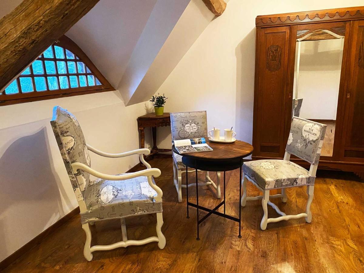 Le Moulin De Pasnel Bed & Breakfast Monteaux Bagian luar foto