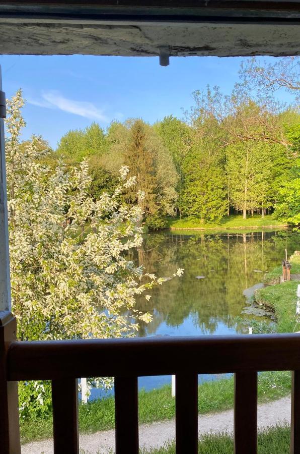 Le Moulin De Pasnel Bed & Breakfast Monteaux Bagian luar foto